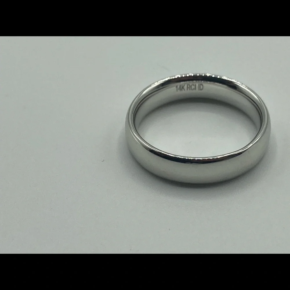 14k White Gold Comfort Fit 5mm Wedding Ring Wedding Band Size 6 - Picture 2 of 4